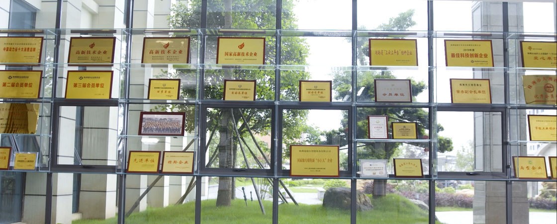 Durable High Temperature Vacuum Furnace for Large Loading Capacity of 50-2500kg and Ultimate Vacuum of 3 67*10-3 Pa