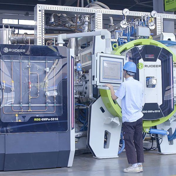 12 Months Period High Vacuum Furnace with Graphite Resistence Heating Rod and UPS Guarantee Time of 80 Minutes