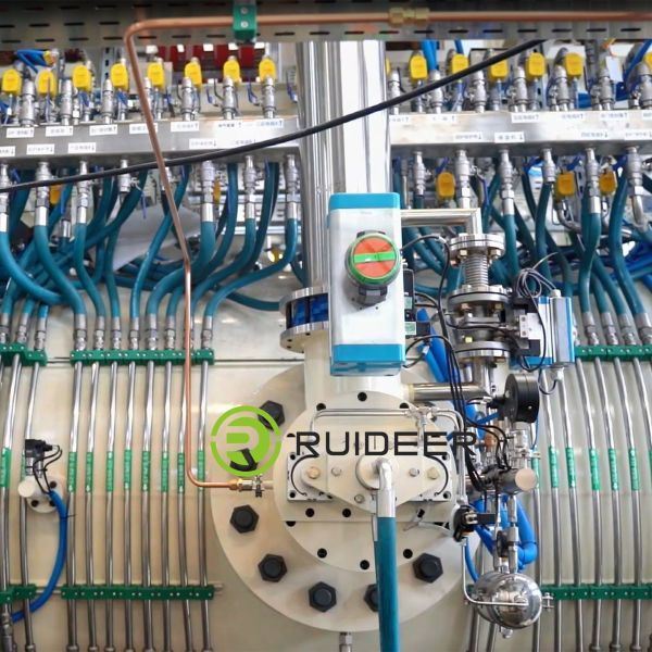 12 Months Period High Vacuum Furnace with Graphite Resistence Heating Rod and UPS Guarantee Time of 80 Minutes